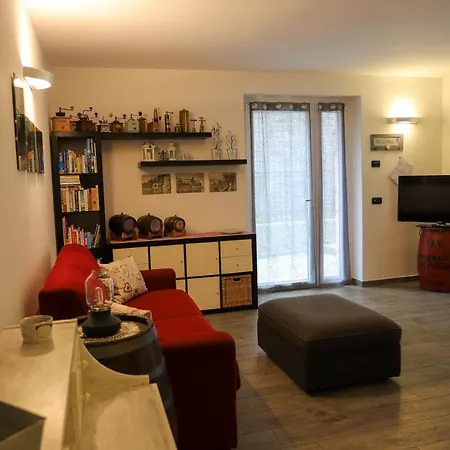 Apartment Tizi House Varenna